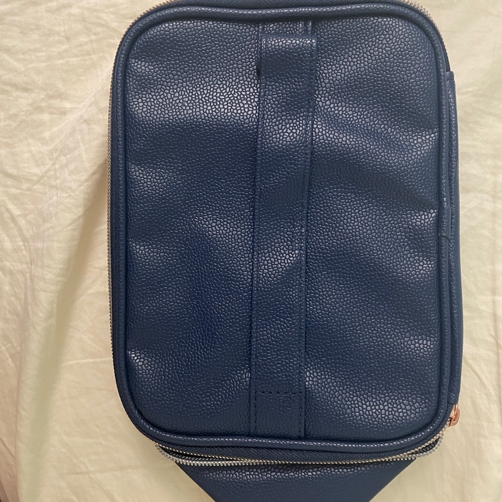Cosmetics bag - Picture 3 of 4